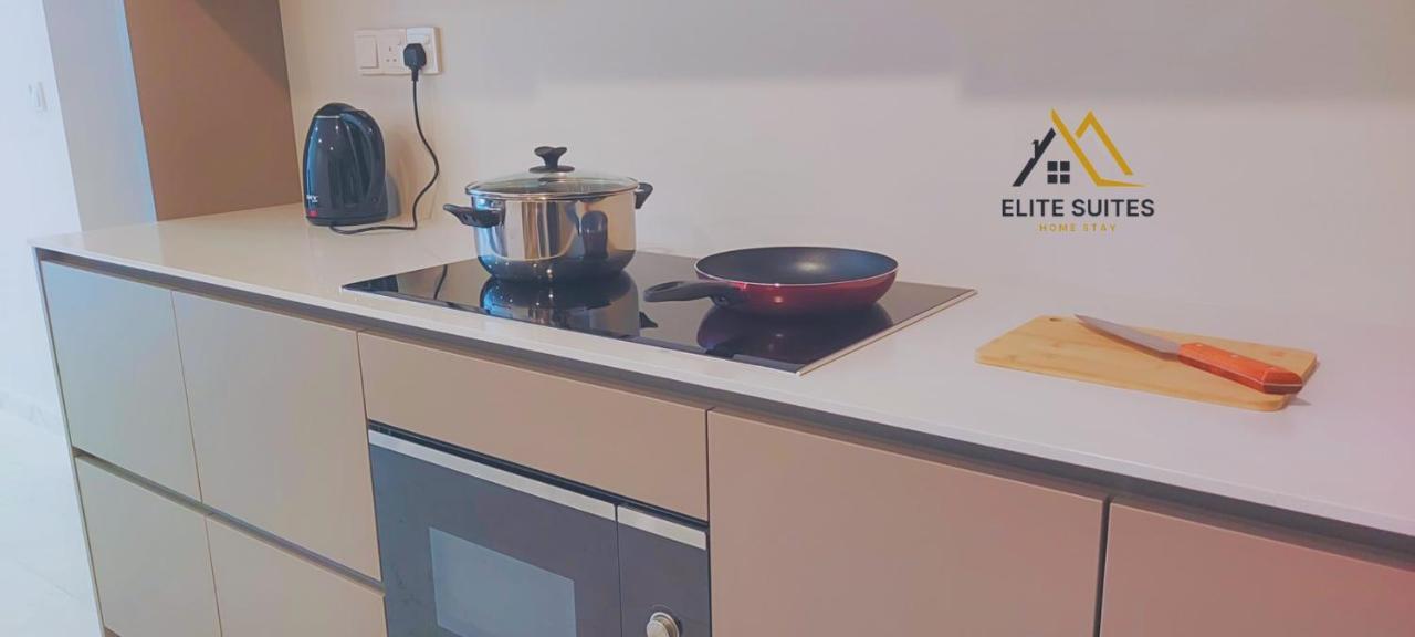 Eaton Klcc Suites By Elite กัวลาลัมเปอร์ ภายนอก รูปภาพ